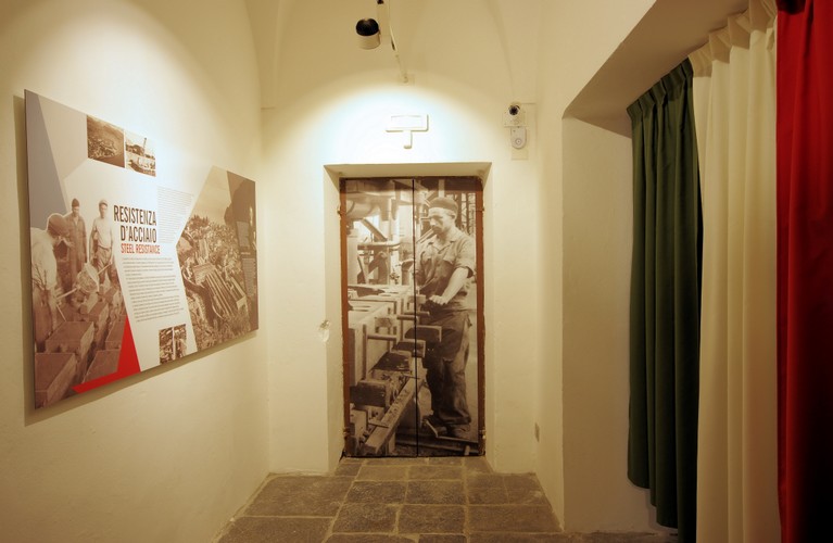 STANZA 4 - 01_ridimensionare.jpg